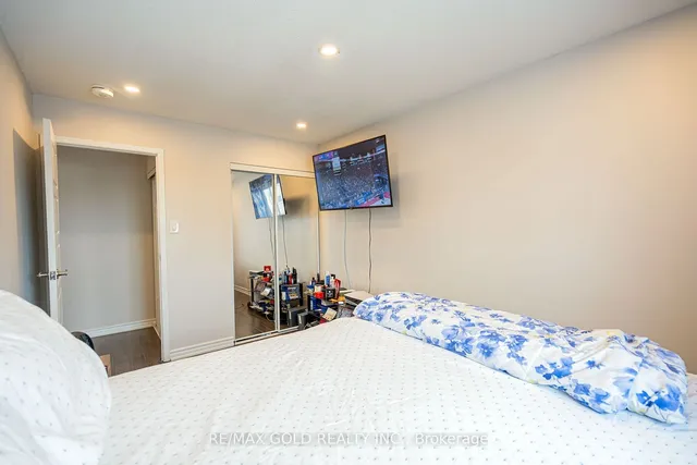 Additional image 29 of 4 Simmons Blvd