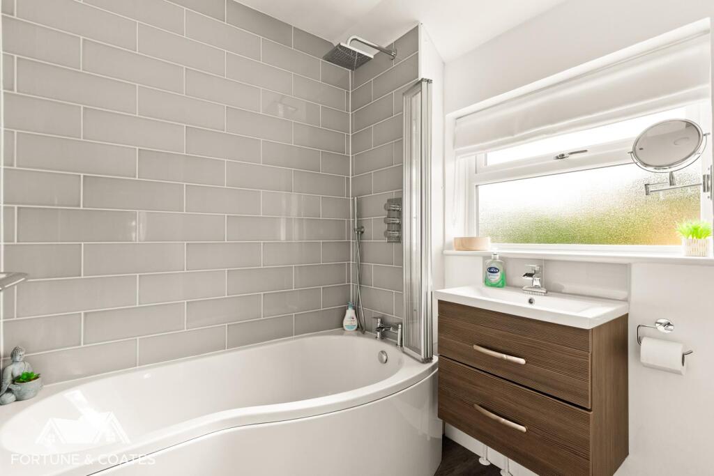 Additional image 24 of Parkfields, Roydon, Harlow