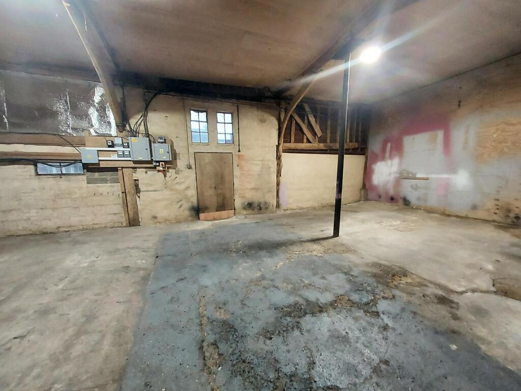 Additional image 3 of Ongar