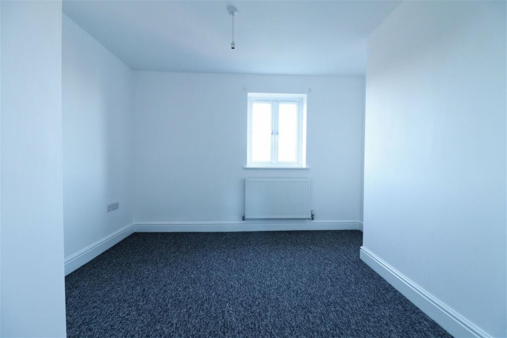 Additional image 8 of Longmead Avenue, Chelmsford, CM2 7EY