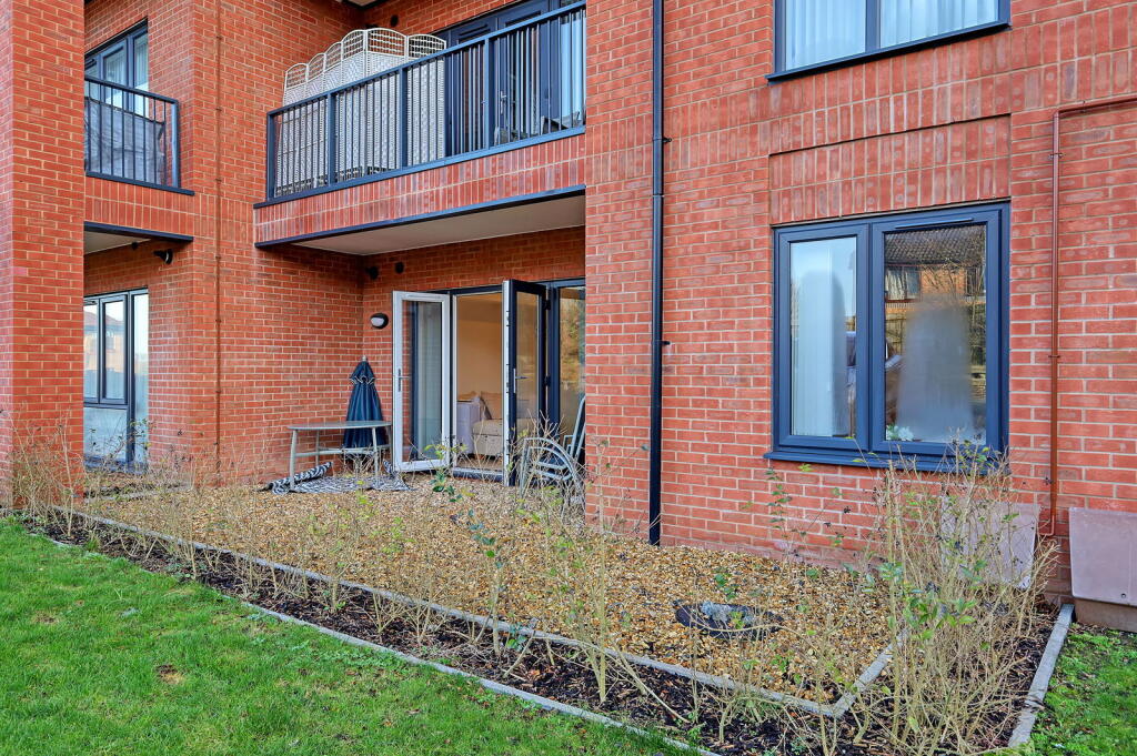Additional image 15 of Goldington Crescent, Billericay, CM12