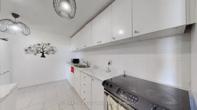 Additional image 13 of 362 The East Mall Unit 808