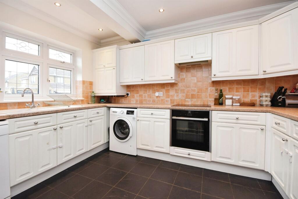 Additional image 8 of Russell Close, Brentwood