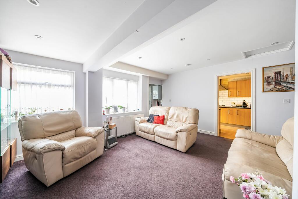 Additional image 19 of Hillside Road, Billericay, CM11