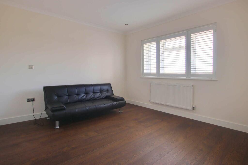 Additional image 9 of The Glade, Shirley