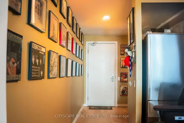 Additional image 3 of 61 Town Ctre Unit 2006