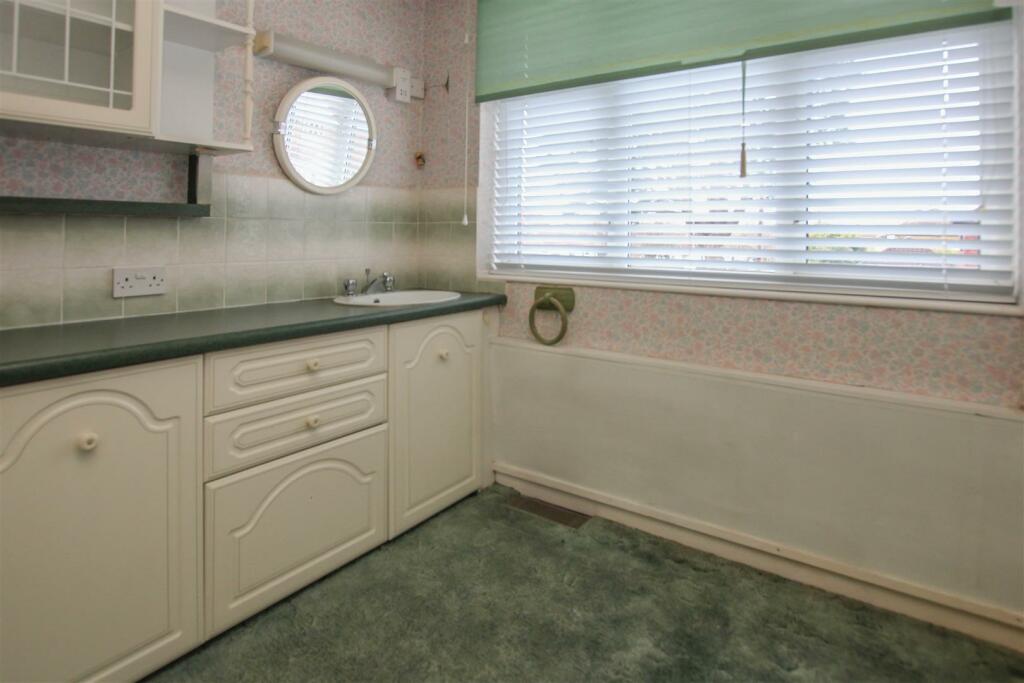 Additional image 8 of Newlands Close, Hutton, Brentwood