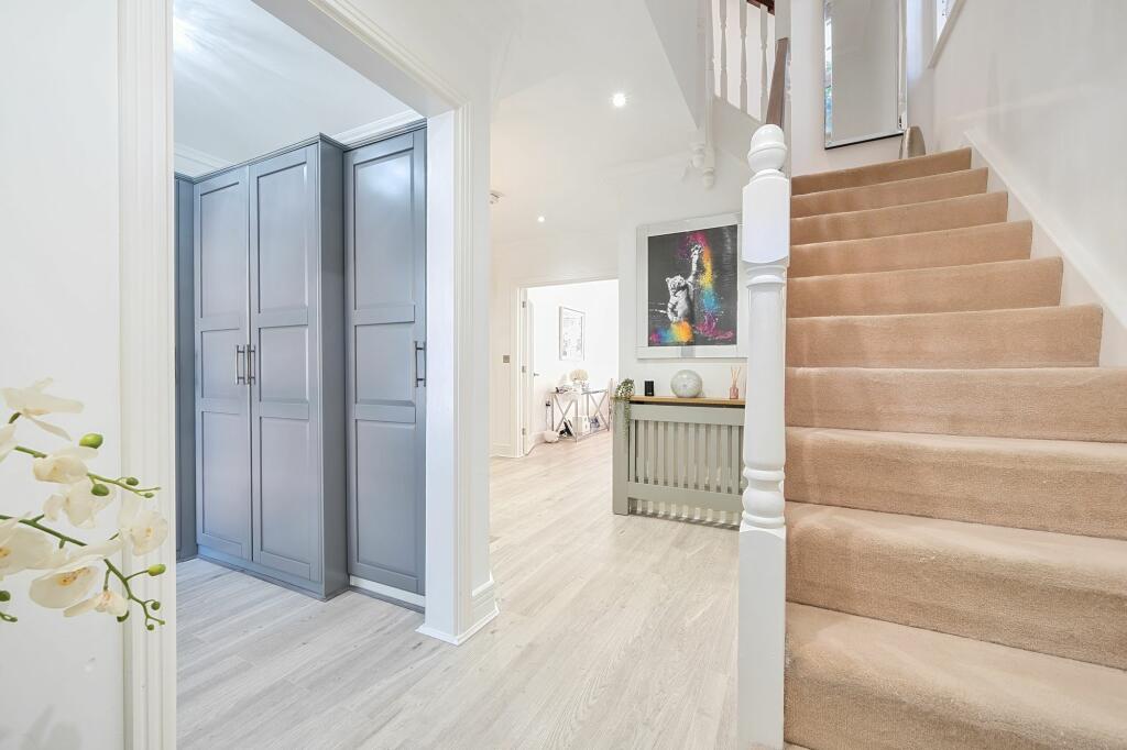 Additional image 12 of West Parkside, Warlingham, CR6