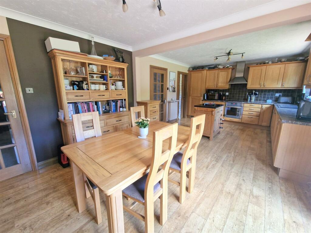 Additional image 4 of Riffhams Lane, Danbury