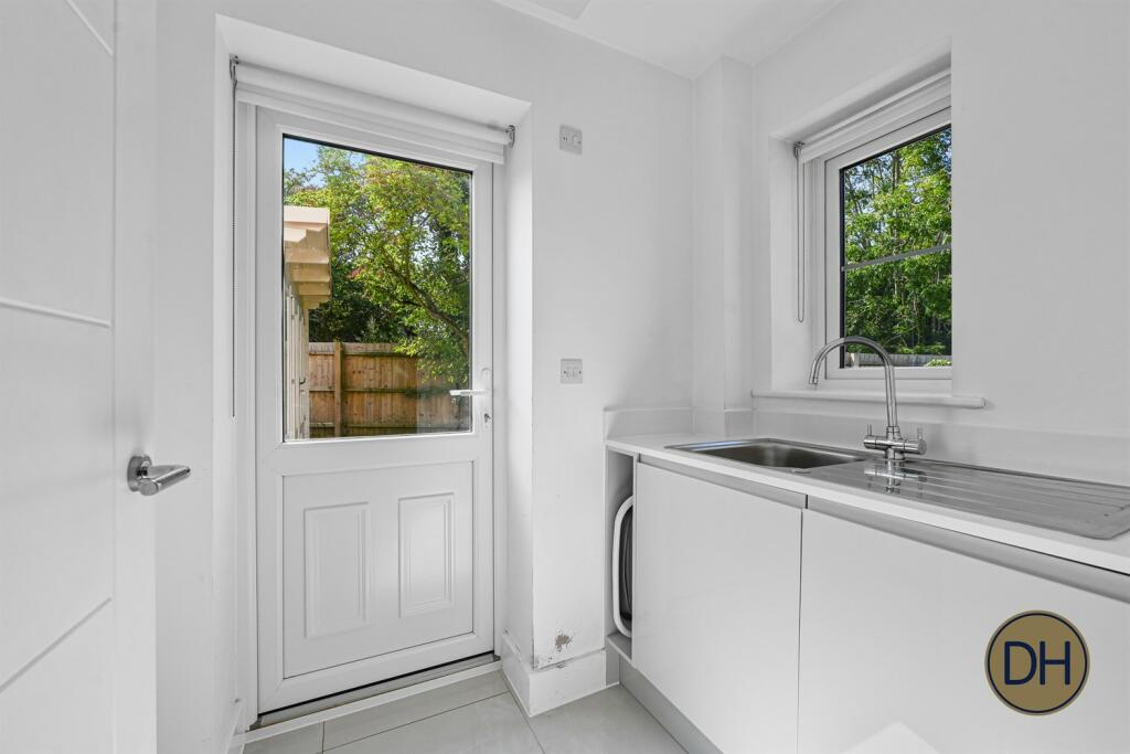 Additional image 11 of Highfield Close, Hastingwood, Essex CM17