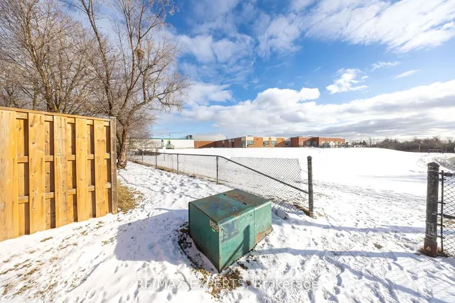 Additional image 33 of 19 Dawson Cres