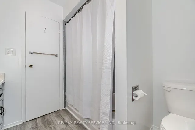 Additional image 21 of 76 Simmons Blvd