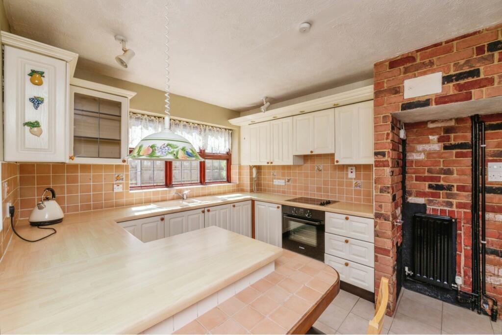 Additional image 10 of Blackmore Road, Hookend, CM15