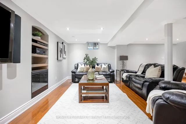 Additional image 38 of 8 Bottlebrush Dr