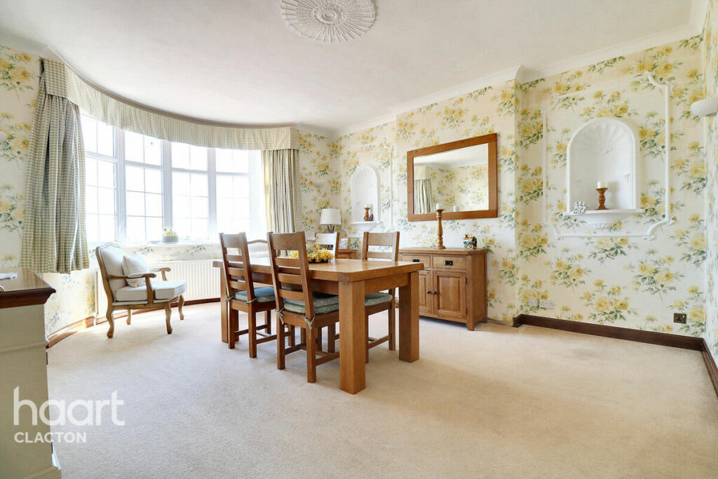 Additional image 4 of Marine Parade East, Clacton-On-Sea