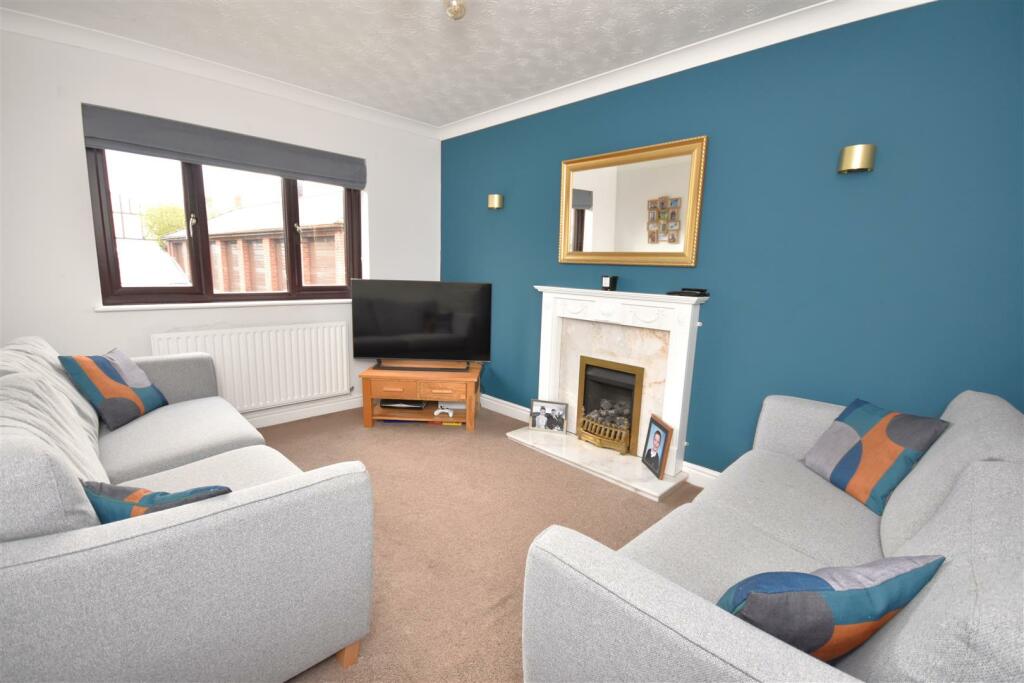 Additional image 28 of Neston Road, Willaston, Neston