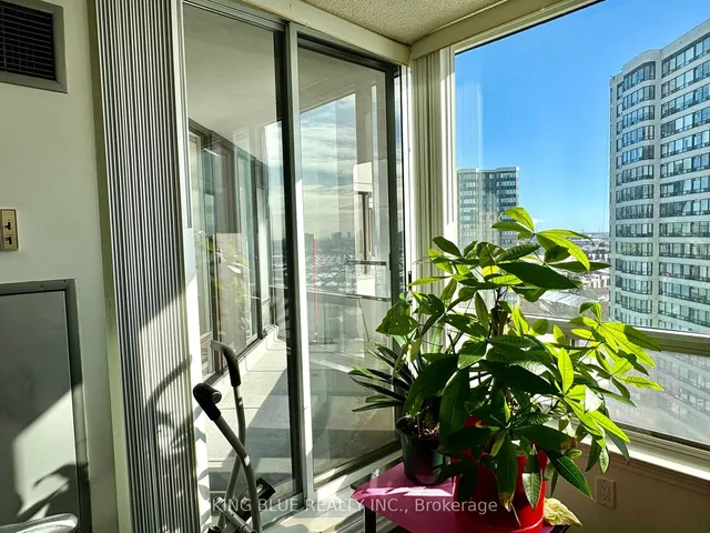 Additional image 10 of 330 Alton Towers Circ Unit 1208