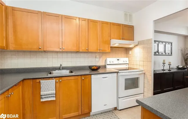 Additional image 8 of 551 The West Mall Unit 709