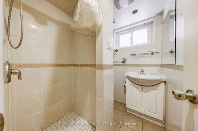 Additional image 28 of 365 Hollywood Ave