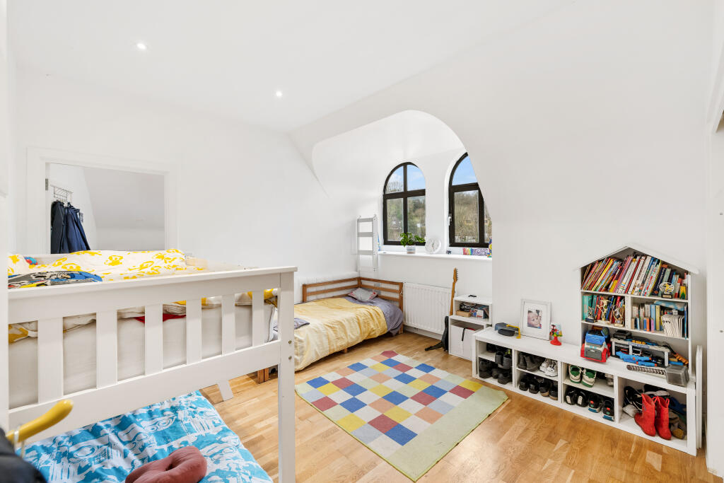 Additional image 8 of Ref: EL - Whyteleafe Hill, Whyteleafe, CR3 0FA