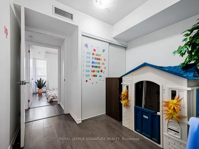 Additional image 15 of 68 Abell St Unit 2211