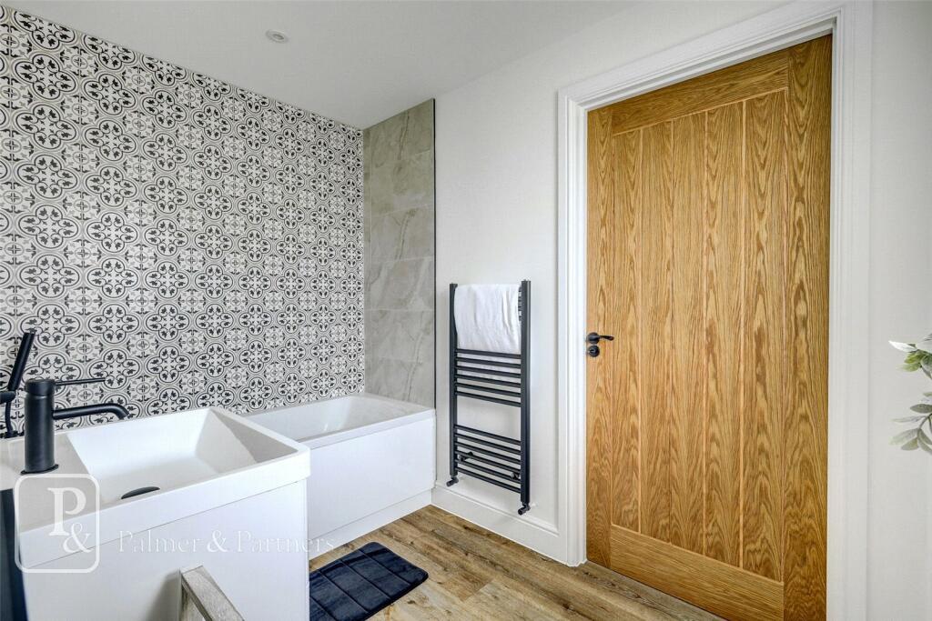 Additional image 6 of Madeleine Gardens, Great Holland, Frinton-On-Sea, CO13