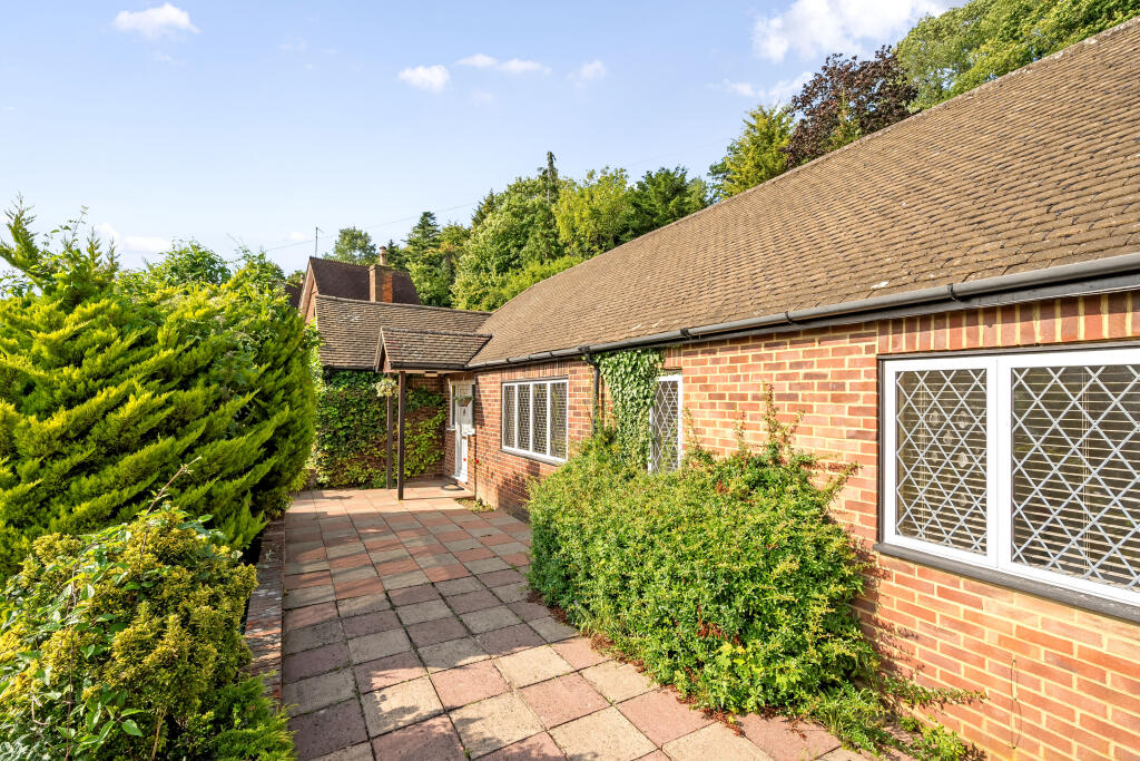 Primary image of Crescent Road, Caterham, CR3