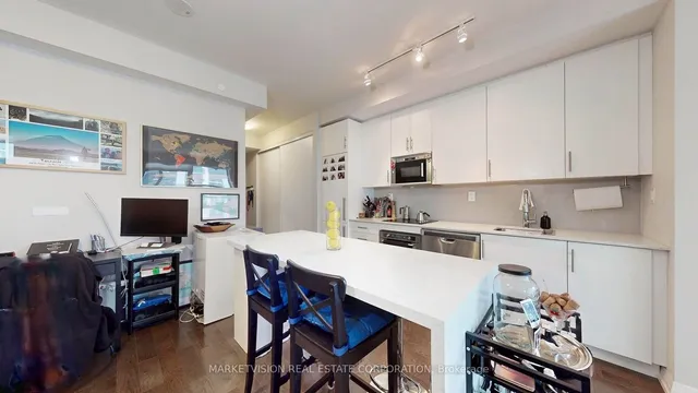 Additional image 7 of 460 Adelaide St Unit 1817