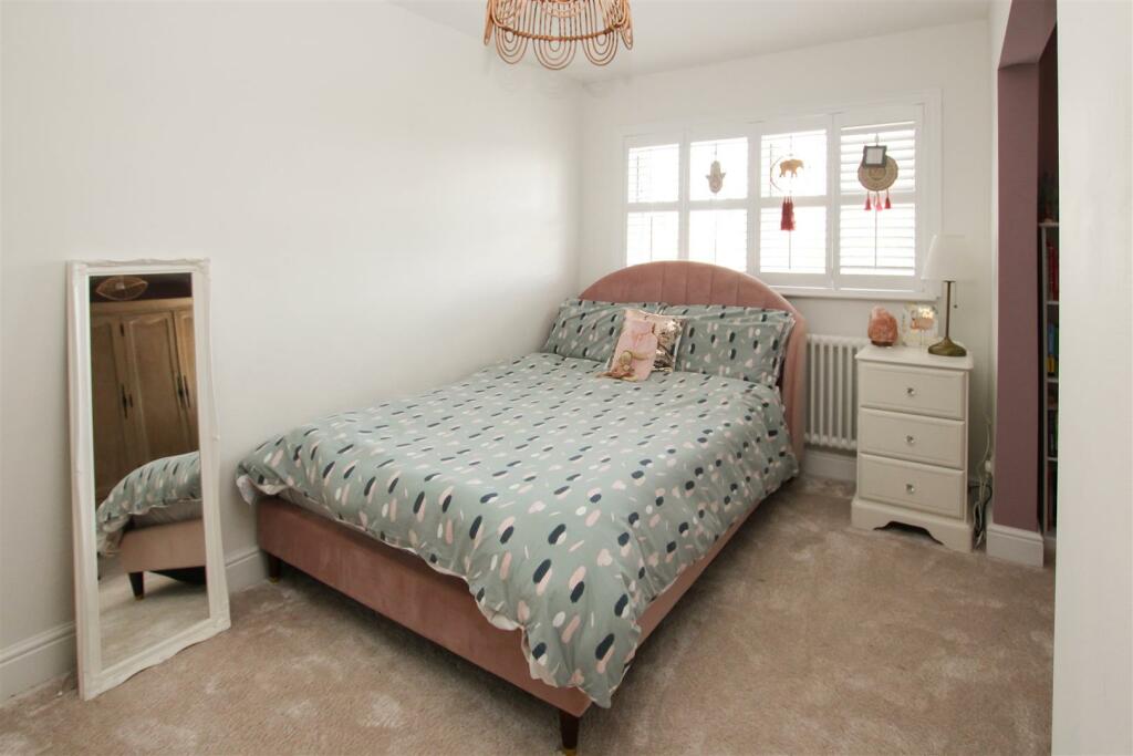 Additional image 18 of Middle Road, Ingrave, Brentwood