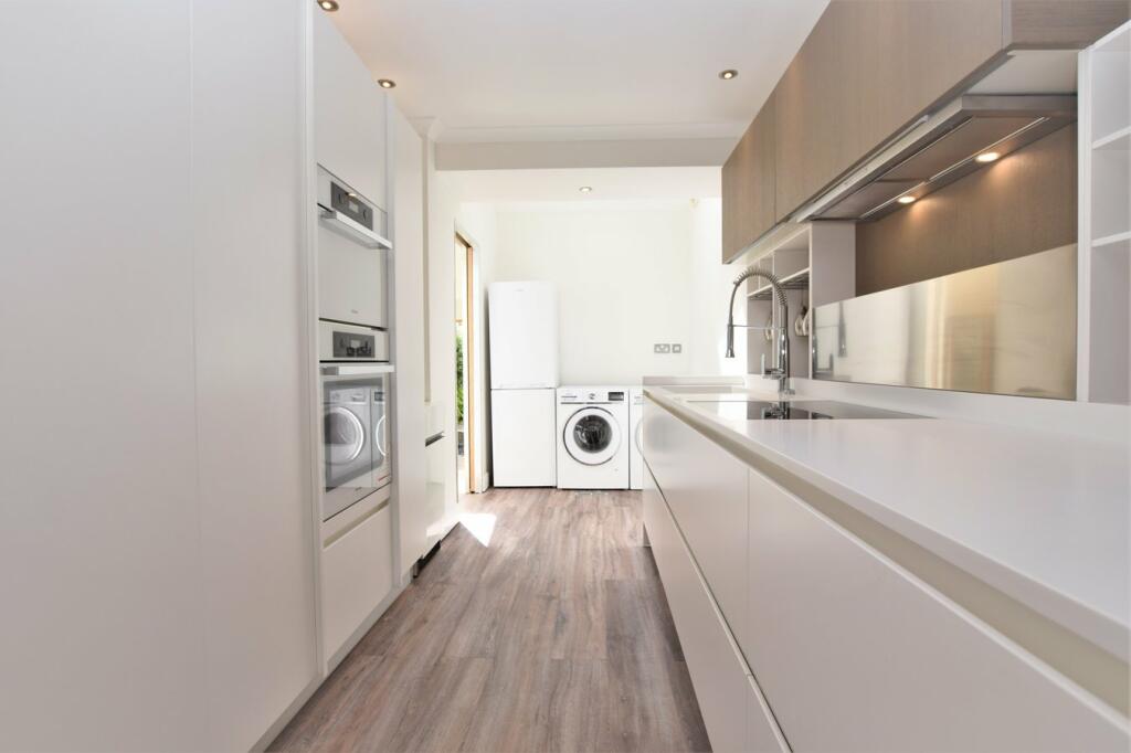 Additional image 23 of Passingham Avenue, Billericay, CM11