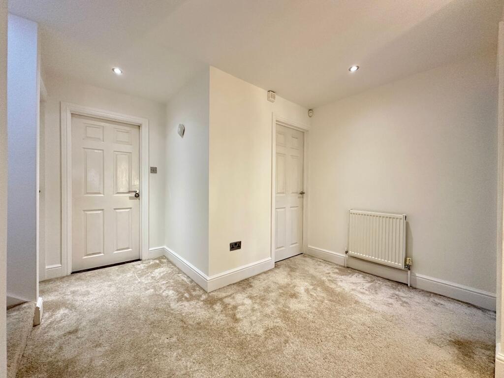 Additional image 17 of Oak Avenue, Crays Hill, CM11