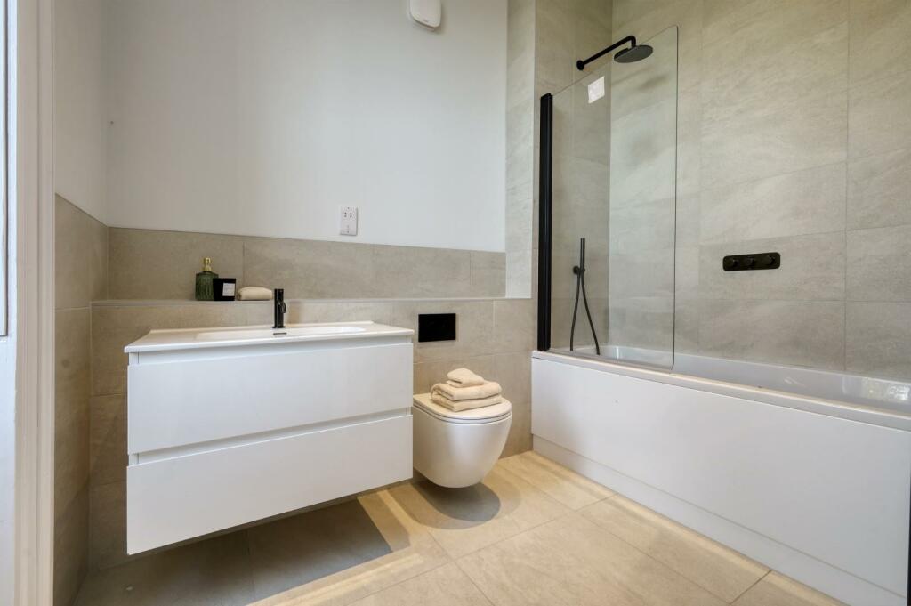 Additional image 18 of Brizes Park, Kelvedon Hatch