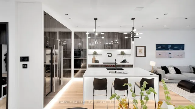 Additional image 9 of 4 Douglas Cres