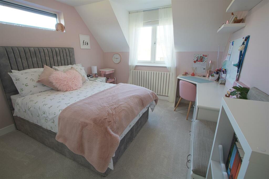 Additional image 14 of Coxes Farm Road, Billericay