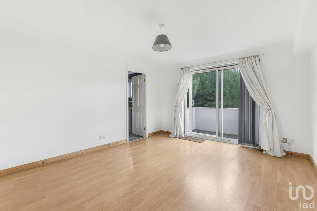 Additional image 4 of stoney Common, Stansted, CM24