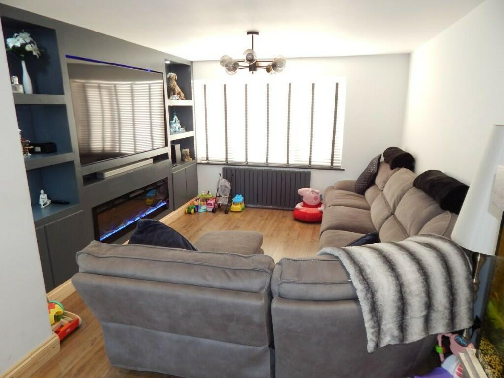 Additional image 2 of Dockfield Avenue, Harwich, Essex, CO12