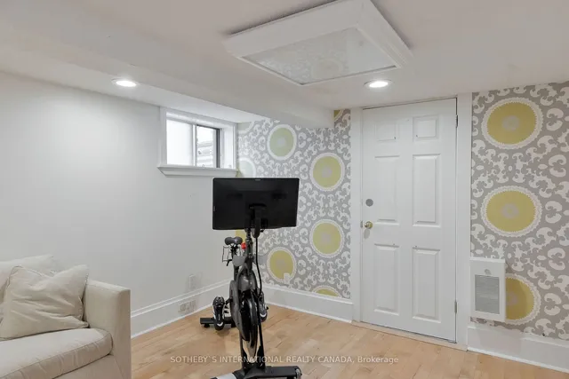 Additional image 29 of 95 The Kingsway