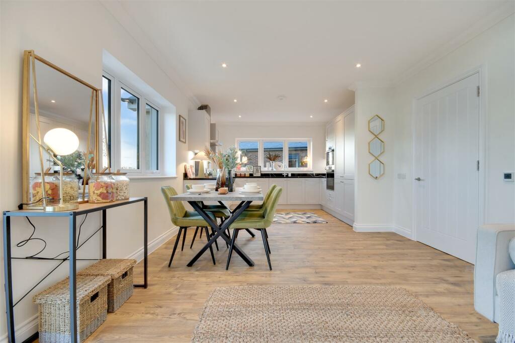 Additional image 4 of 'The Stour' @ Burnham Waters, Maldon Road, Burnham-On-Crouch