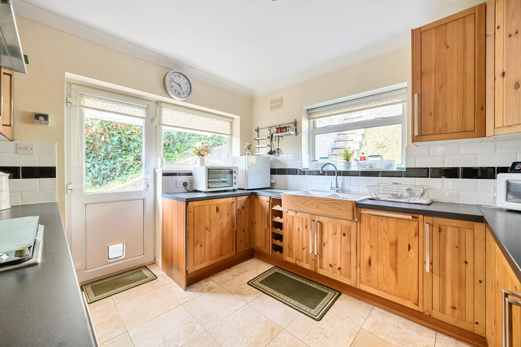 Additional image 17 of Crescent Road, Caterham, CR3