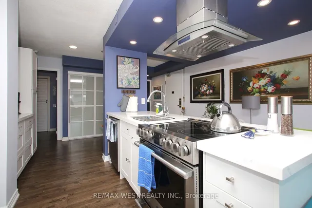 Additional image 7 of 650 Lawrence Ave Unit 905