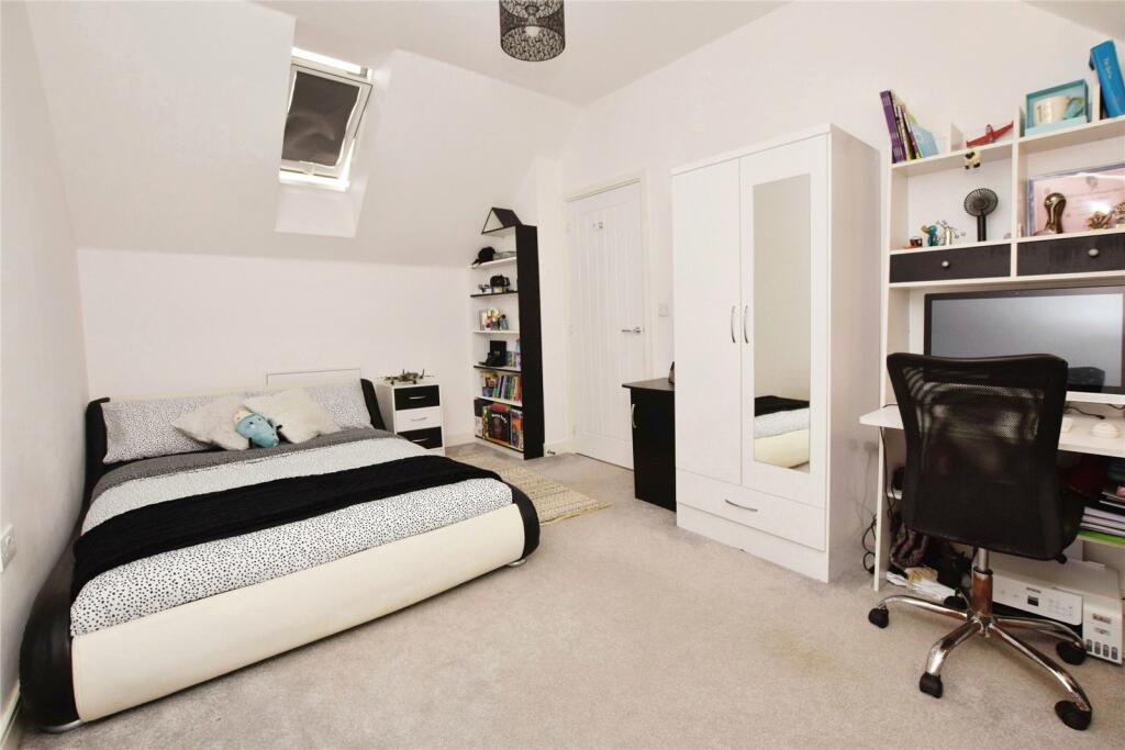 Additional image 10 of Iris Close, Colchester, Essex, CO4