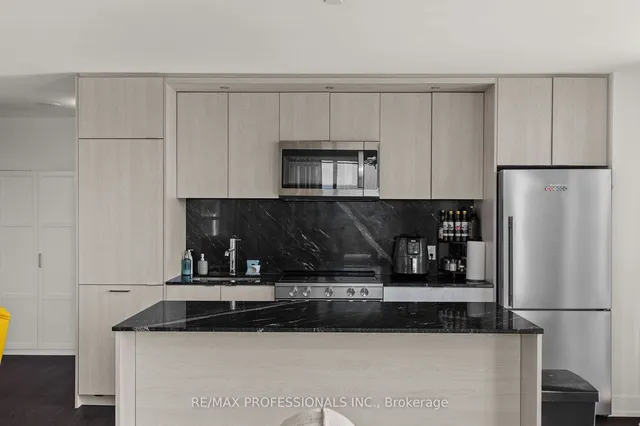 30 Inn On The Park Dr Unit 320