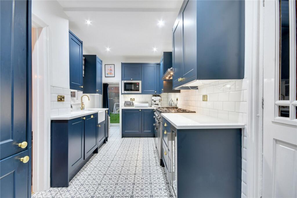 Additional image 4 of Cedar Avenue, Chelmsford, Essex, CM1