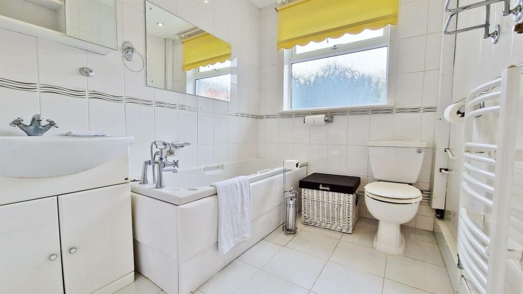 Additional image 14 of Walton Road, Walton-on-the-Naze