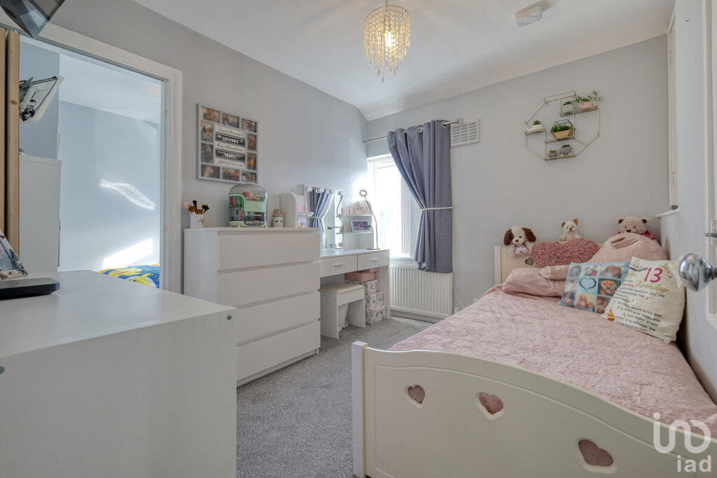 Additional image 10 of Langham Crescent, Billericay, CM12