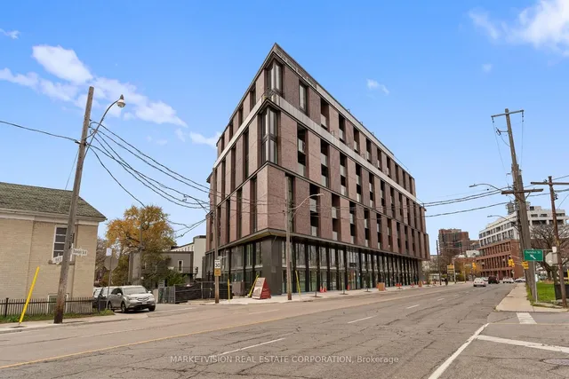 2625 Dundas St Unit 808