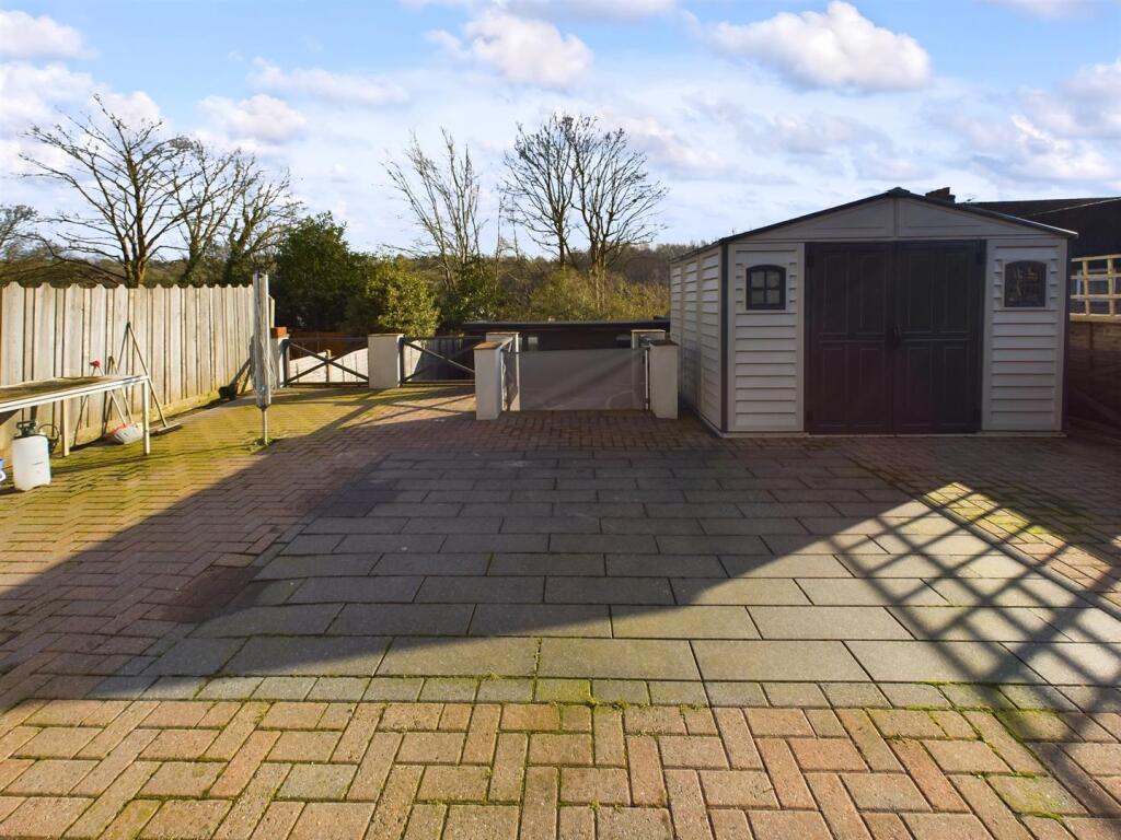 Additional image 12 of St. Margarets Road, Coulsdon