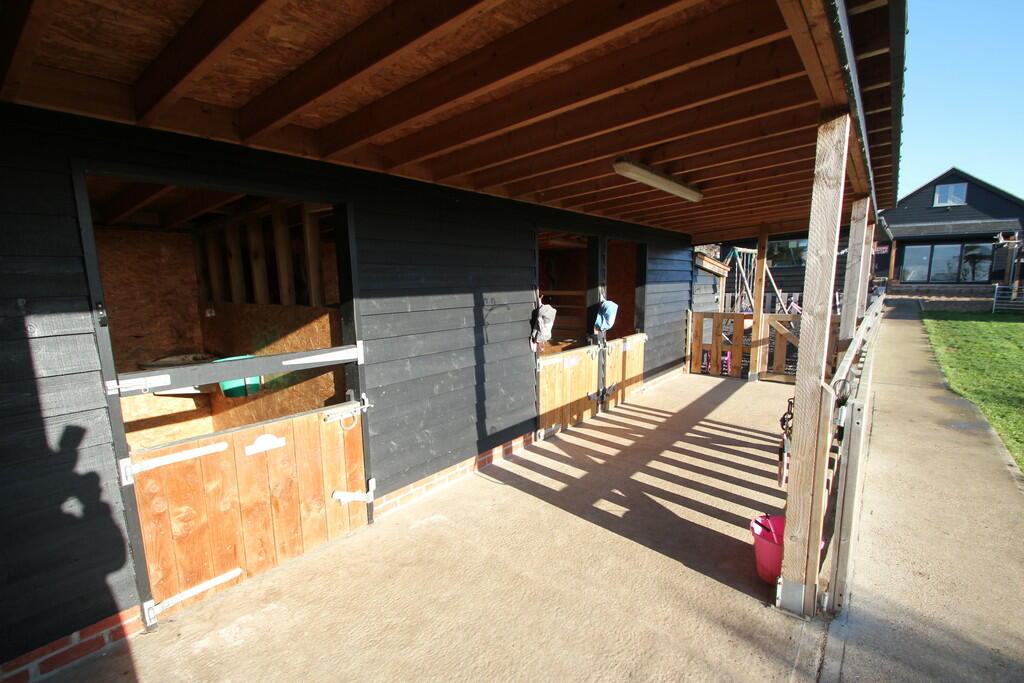 Additional image 21 of Layer Breton Hill, Layer Breton