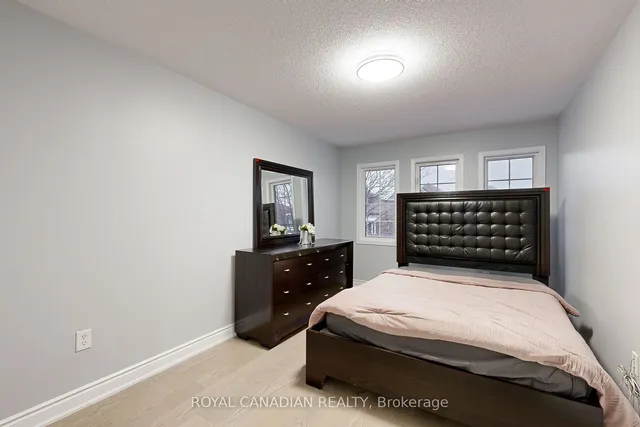 Additional image 20 of 11 Revelstoke Pl