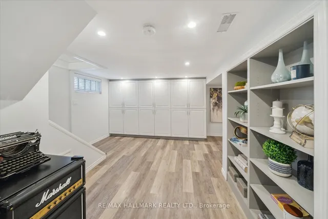 Additional image 33 of 63 Thatcher Ave